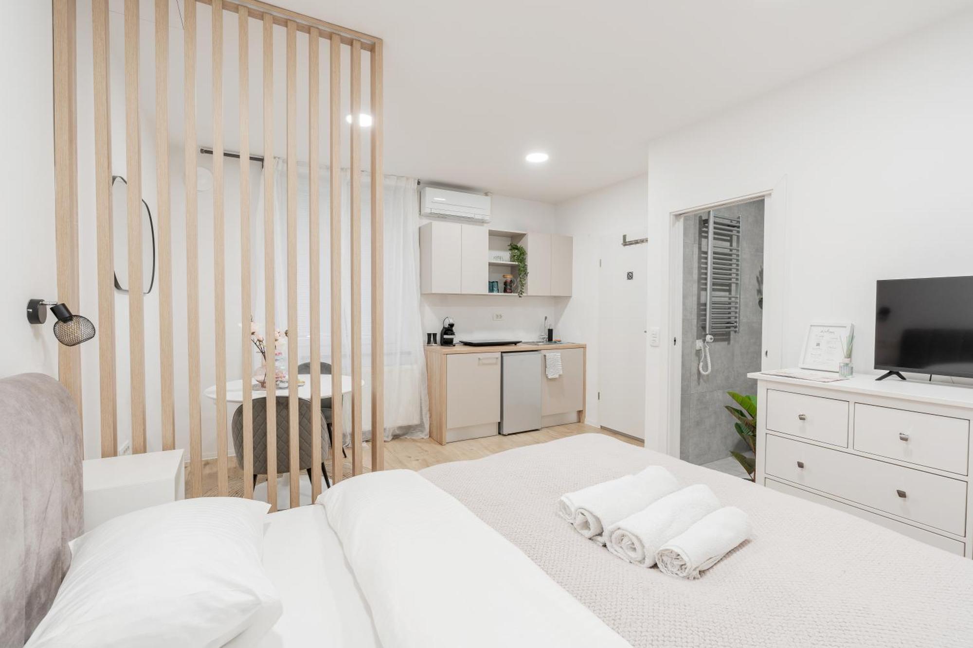 Classy & Cozy 2 Apartment
